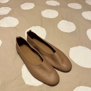 Everlane Italian Leather Day Glove like new - beige